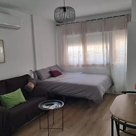 Estudio Centrico Junto A Renfe Apartmán